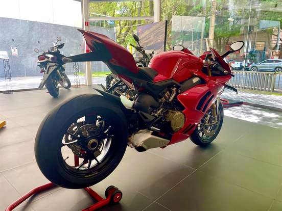 DUCATI-PANIGALE V4 S DUCATI-PANIGALE V4 S-2024