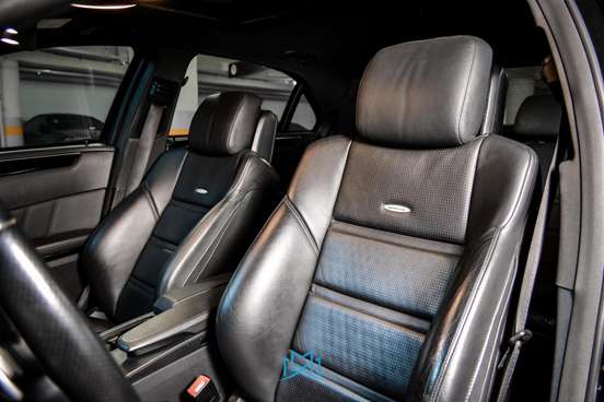 MERCEDES-BENZ-E 63 AMG-6.2 SEDAN V8 32V GASOLINA 4P AUTOMÁTICO MERCEDES-BENZ-E 63 AMG-2011