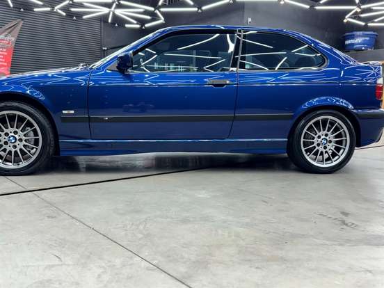 BMW-323Ti-1999