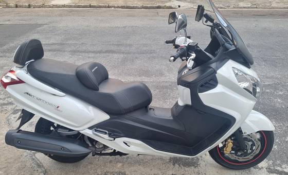 DAFRA MAXSYM 400i 