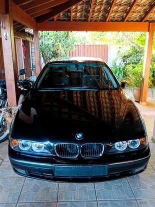 BMW-528i-2000