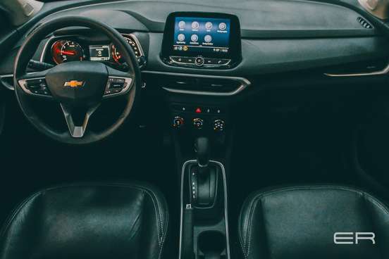 CHEVROLET-TRACKER-2019