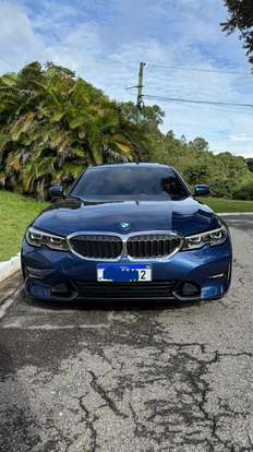 BMW-320i-2021