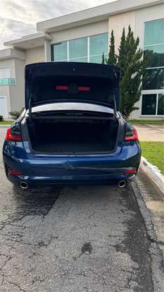 BMW-320i-2021