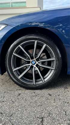 BMW-320i-2021