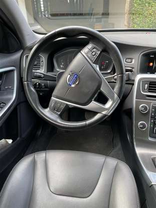 VOLVO-S60-2015