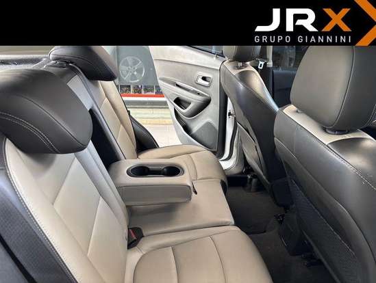 CHEVROLET-TRACKER-2014