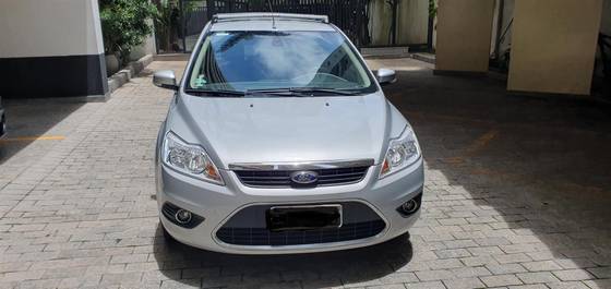 FORD FOCUS 2.0 GLX SEDAN 16V FLEX 4P MANUAL