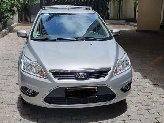 FORD-FOCUS-2.0 GLX SEDAN 16V FLEX 4P MANUAL FORD-FOCUS-2010