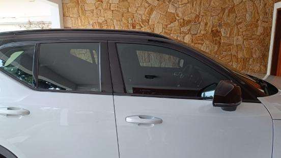 VOLVO-XC40-2020