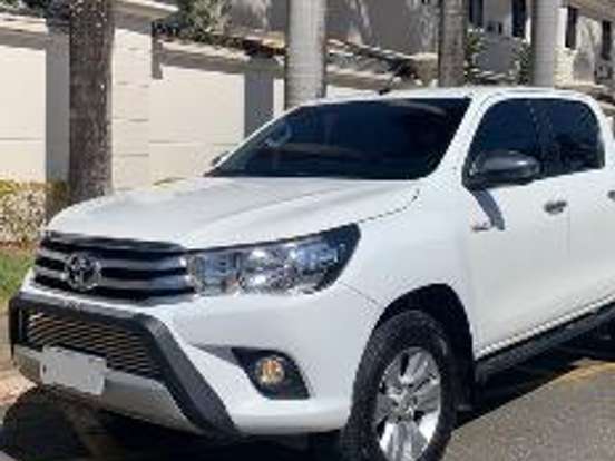TOYOTA-HILUX-2.8 SRV 4X4 CD 16V DIESEL 4P AUTOMÁTICO TOYOTA-HILUX-2018