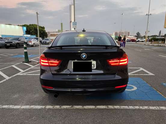BMW-320i-2014