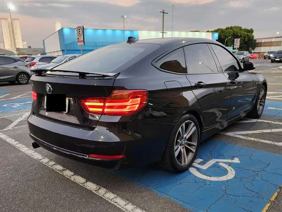 BMW-320i-2014