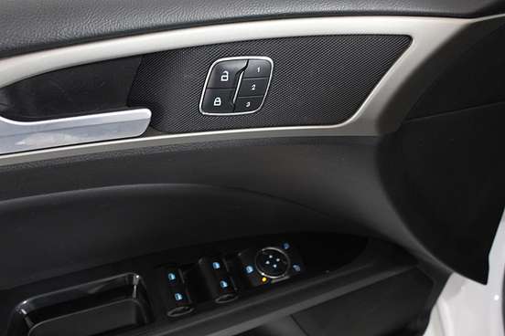 FORD-FUSION-2013