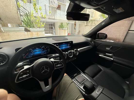 MERCEDES-BENZ-GLB 200-2021