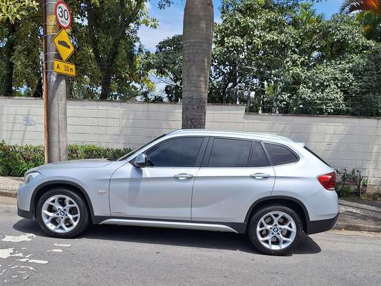 BMW-X1-3.0 24V GASOLINA XDRIVE28I 4P AUTOMÁTICO BMW-X1-2011