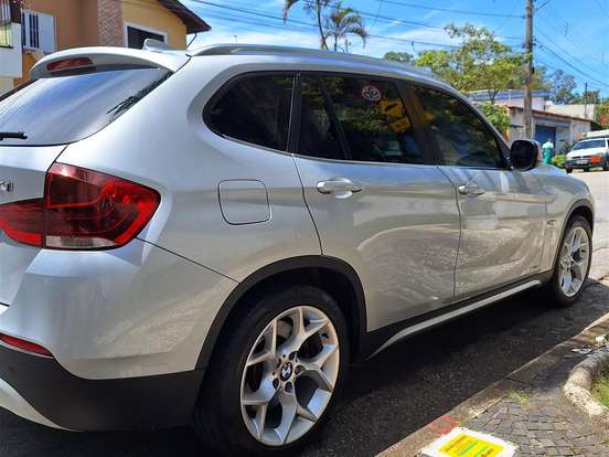 BMW-X1-3.0 24V GASOLINA XDRIVE28I 4P AUTOMÁTICO BMW-X1-2011