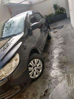 VOLKSWAGEN-VOYAGE-2012