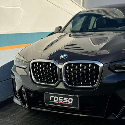 BMW-X4-2022