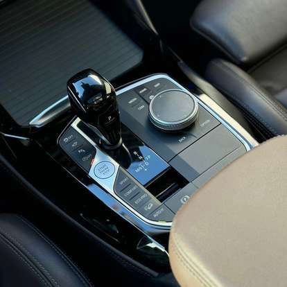 BMW-X4-2022
