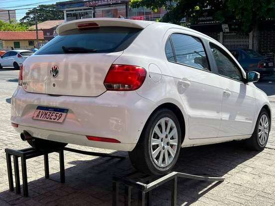 VOLKSWAGEN-GOL-2014