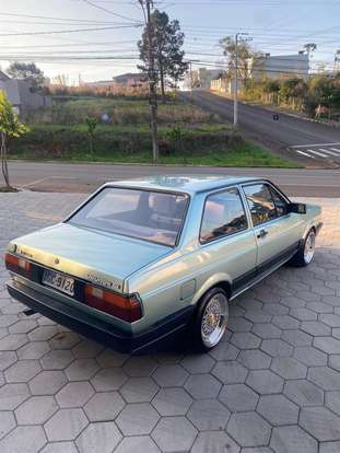VOLKSWAGEN-VOYAGE-1990