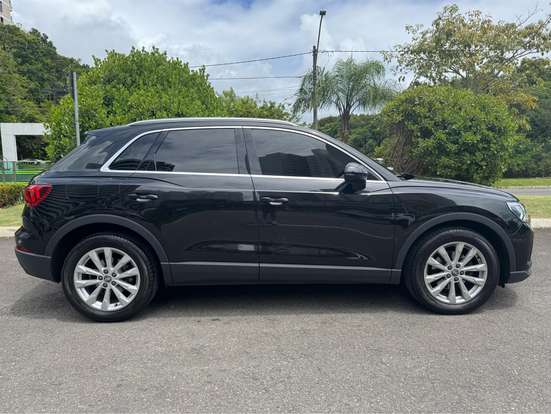 AUDI-Q3-2020