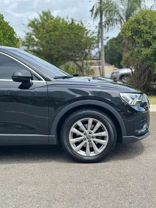 AUDI-Q3-2020