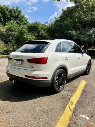 AUDI-Q3-2015