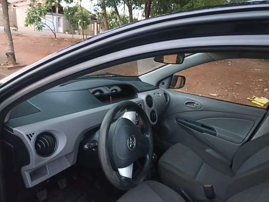 TOYOTA-ETIOS-2013