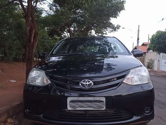 TOYOTA-ETIOS-1.5 XS SEDAN 16V FLEX 4P MANUAL TOYOTA-ETIOS-2013
