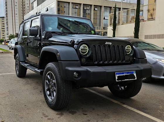 JEEP WRANGLER 3.6 UNLIMITED SPORT 4X4 V6 GASOLINA 4P AUTOMÁTICO
