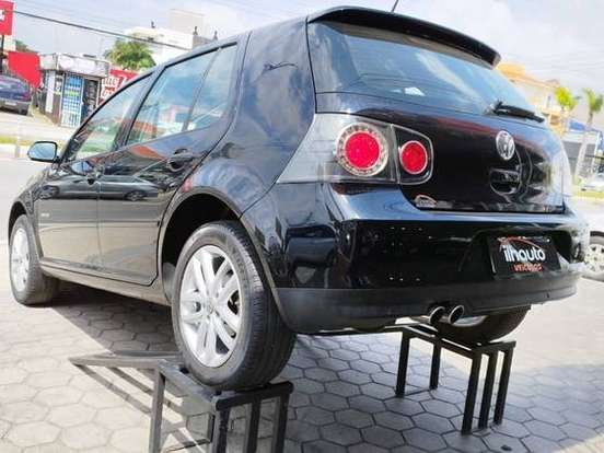 VOLKSWAGEN-GOLF-2011