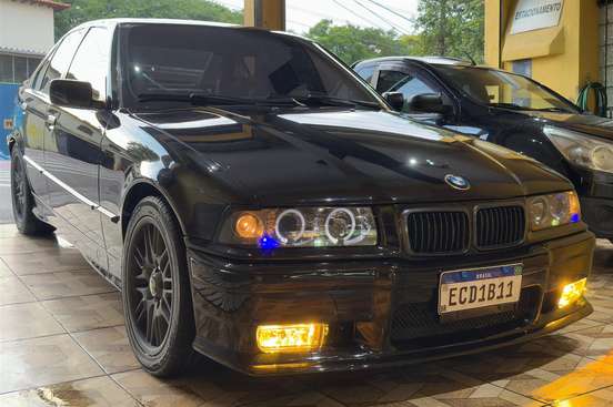 BMW-325i-1993