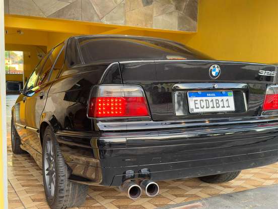 BMW-325i-2.5 SEDAN 24V GASOLINA 4P AUTOMÁTICO BMW-325i-1993