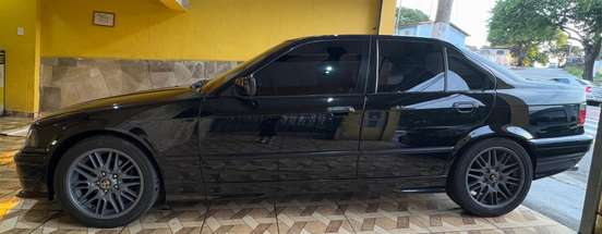 BMW-325i-1993