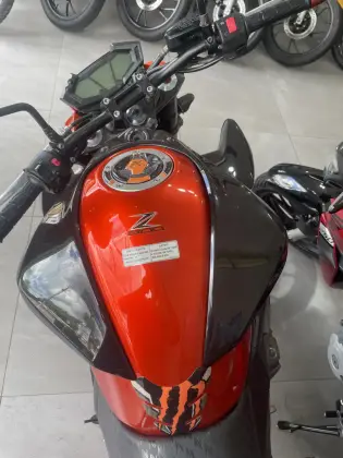 KAWASAKI Z800 KAWASAKI Z800