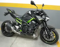 KAWASAKI Z900 KAWASAKI Z900