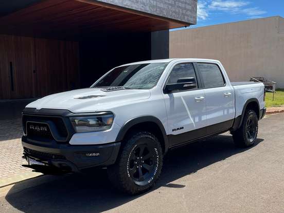 RAM-1500-5.7 V8 GASOLINA REBEL CD 4X4 AUTOMÁTICO RAM-1500-2022