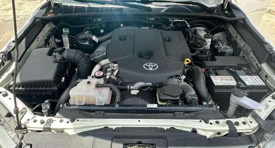 TOYOTA-HILUX-2021