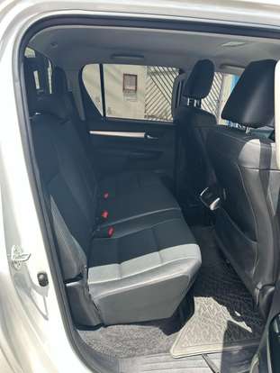 TOYOTA-HILUX-2021