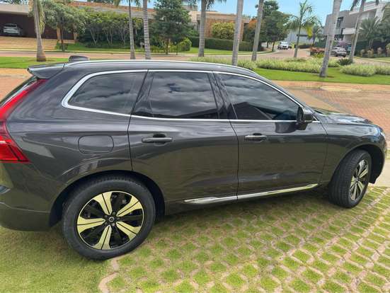 VOLVO-XC60-2022