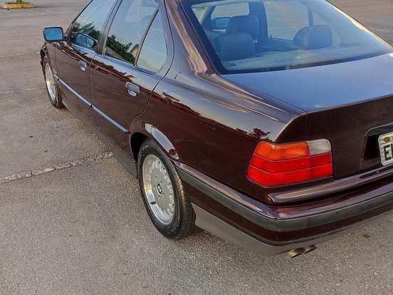 BMW-325i-2.5 SEDAN 24V GASOLINA 4P AUTOMÁTICO BMW-325i-1994