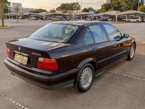 BMW-325i-2.5 SEDAN 24V GASOLINA 4P AUTOMÁTICO BMW-325i-1994