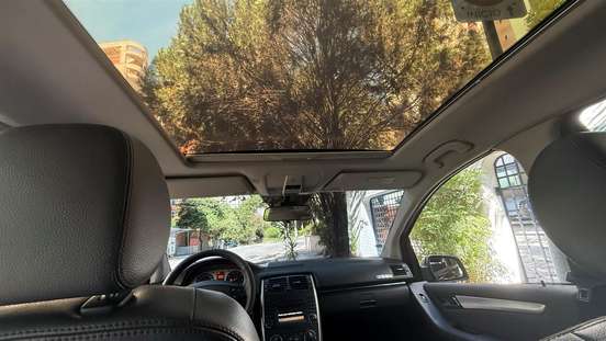 MERCEDES-BENZ-B 180-2011