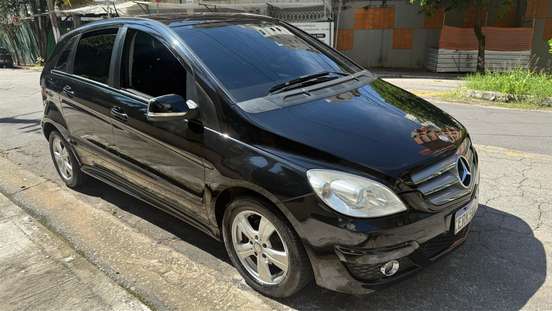 MERCEDES-BENZ-B 180-2011