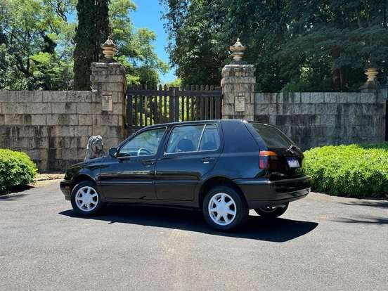 VOLKSWAGEN-GOLF-1.8 MI GL 8V GASOLINA 4P MANUAL VOLKSWAGEN-GOLF-1998