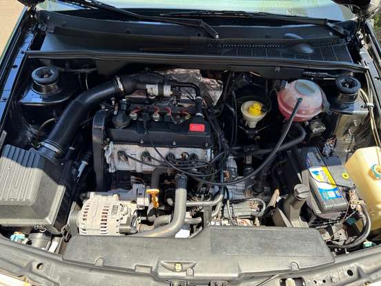 VOLKSWAGEN-GOLF-1998