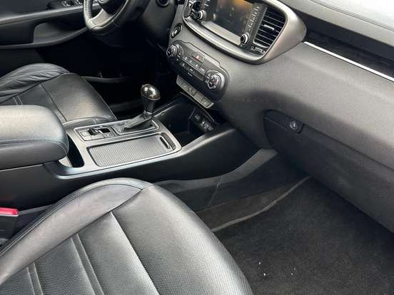 KIA-SORENTO-3.3 V6 GASOLINA EX 7L AUTOMATICO KIA-SORENTO-2015