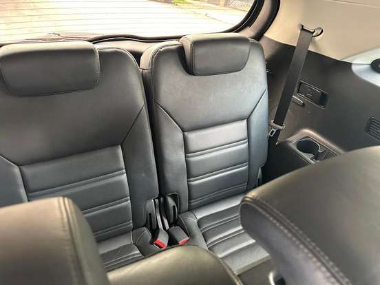KIA-SORENTO-3.3 V6 GASOLINA EX 7L AUTOMATICO KIA-SORENTO-2015